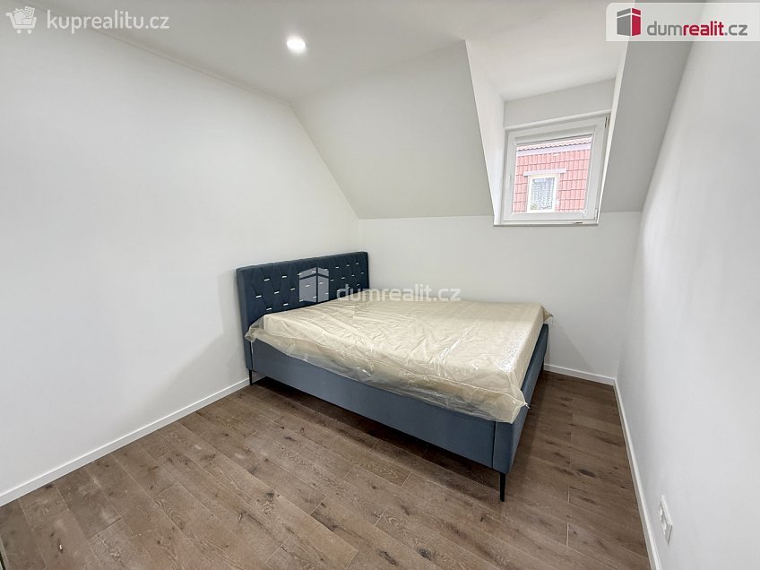 Pronájem bytu 4+kk 85 m^2 Dvořákova, Velké Přílepy 