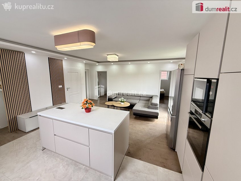 Pronájem bytu 4+kk 85 m^2 Dvořákova, Velké Přílepy 