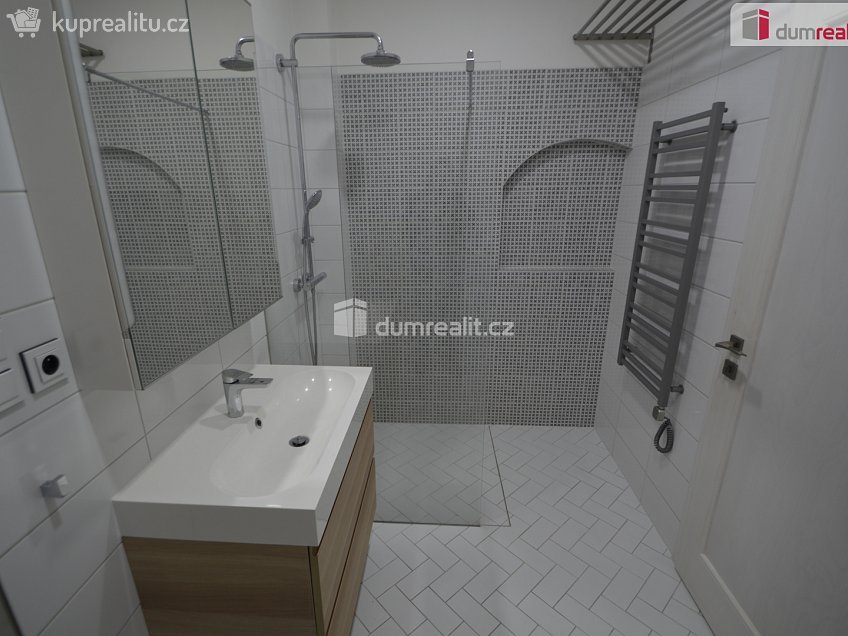 Pronájem bytu 2+kk 64 m^2 Hálkova, Plzeň 