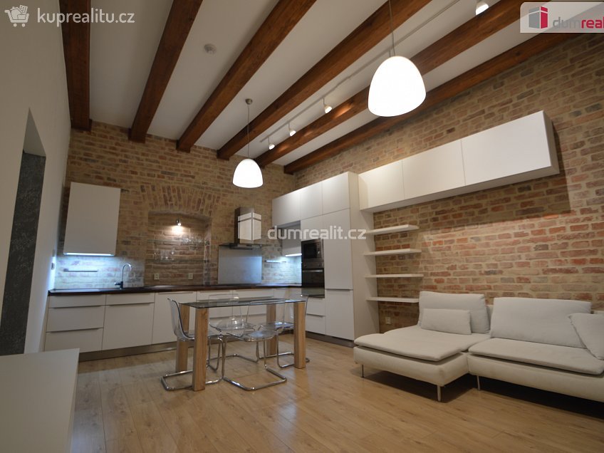 Pronájem bytu 2+kk 64 m^2 Hálkova, Plzeň 