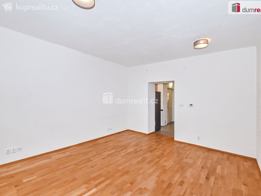 Pronájem bytu 2+kk 50 m^2 U libeňského pivovaru, Praha 8 