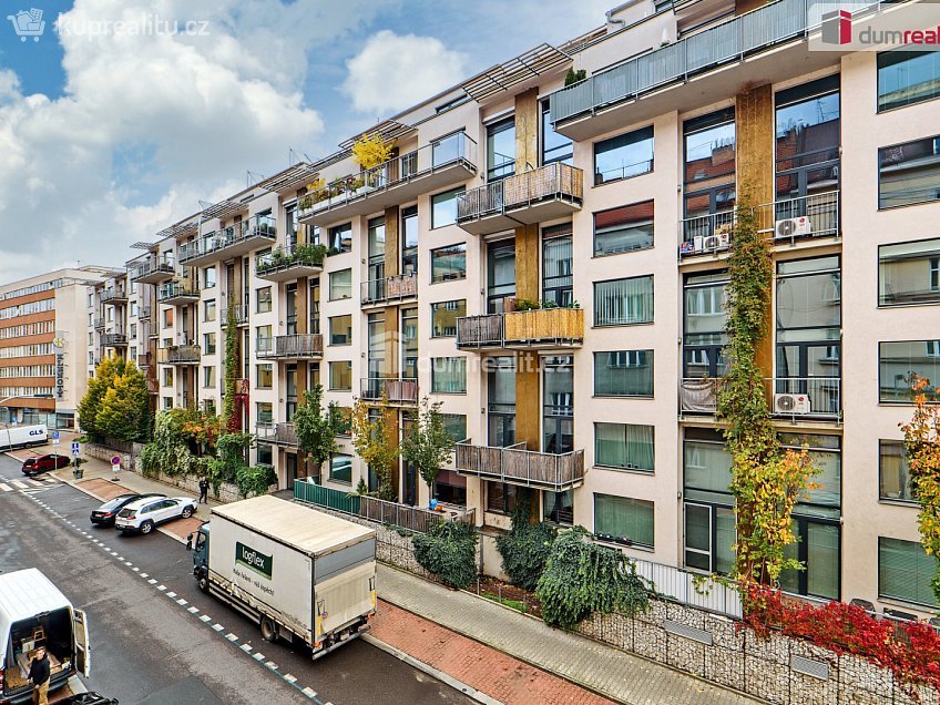 Pronájem bytu 2+kk 50 m^2 U libeňského pivovaru, Praha 8 