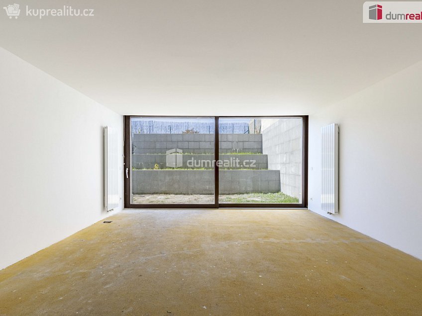 Prodej  rodinného domu 378 m^2 V Hrobech, Praha-Libuš 