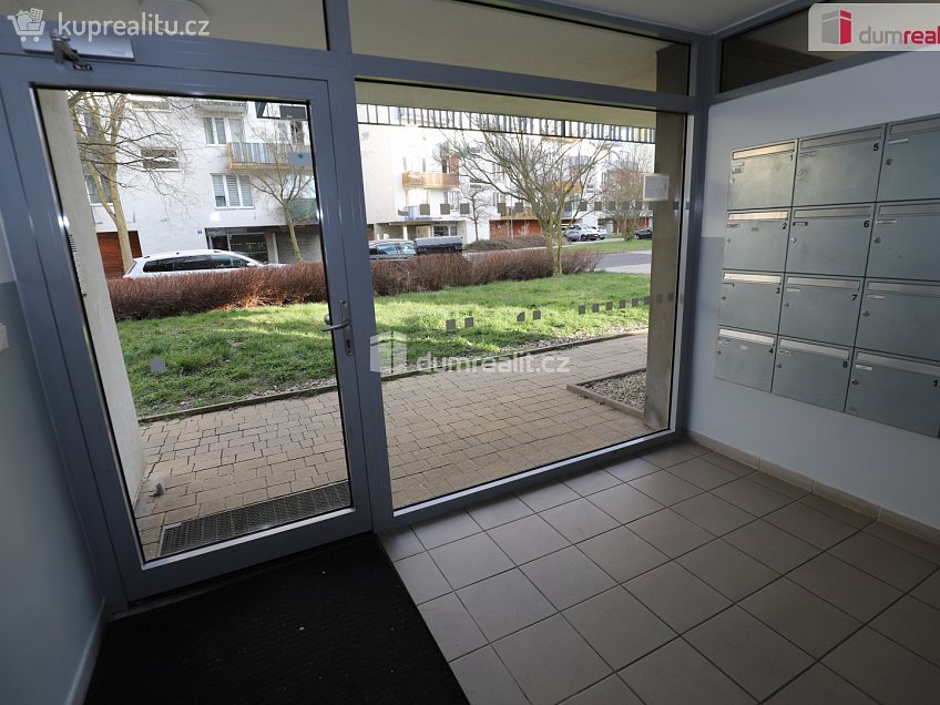 Pronájem bytu 1+kk 36 m^2 Nejdlova, Karlovy Vary 