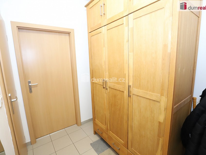 Pronájem bytu 1+kk 36 m^2 Nejdlova, Karlovy Vary 