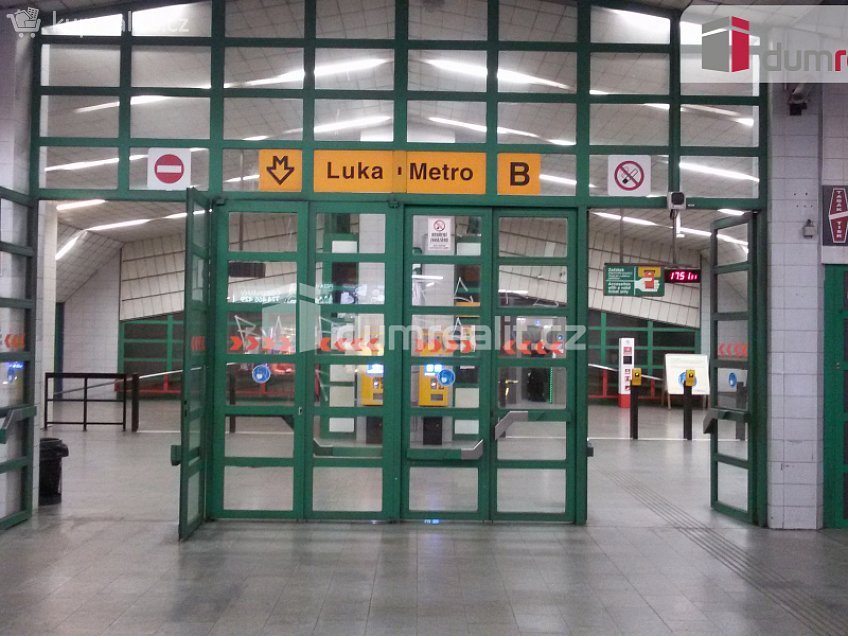 Pronájem  obchodních prostor 18 m^2 Horákova, Praha 13 