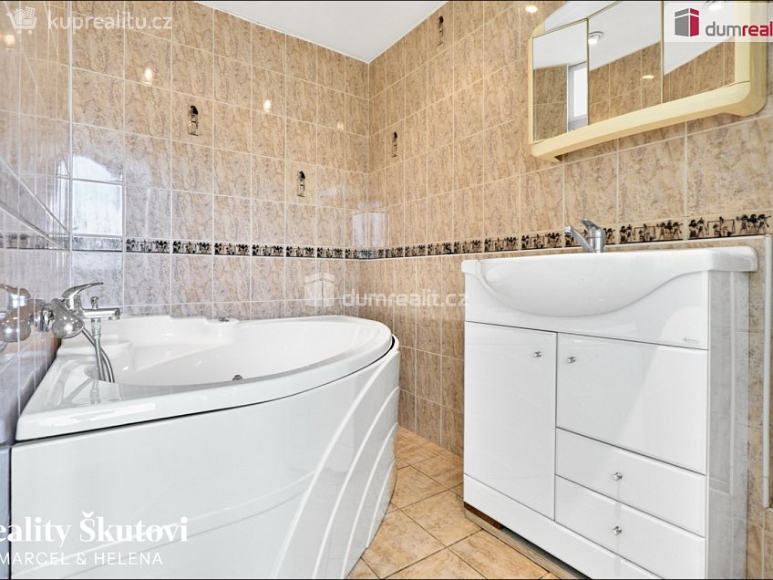 Prodej bytu 3+1 81 m^2 U Pivovarské zahrady, Ústí nad Labem 