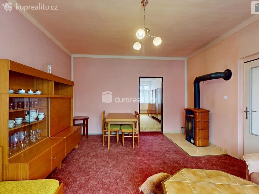 Prodej  rodinného domu 170 m^2 Petrohrad, Petrohrad 