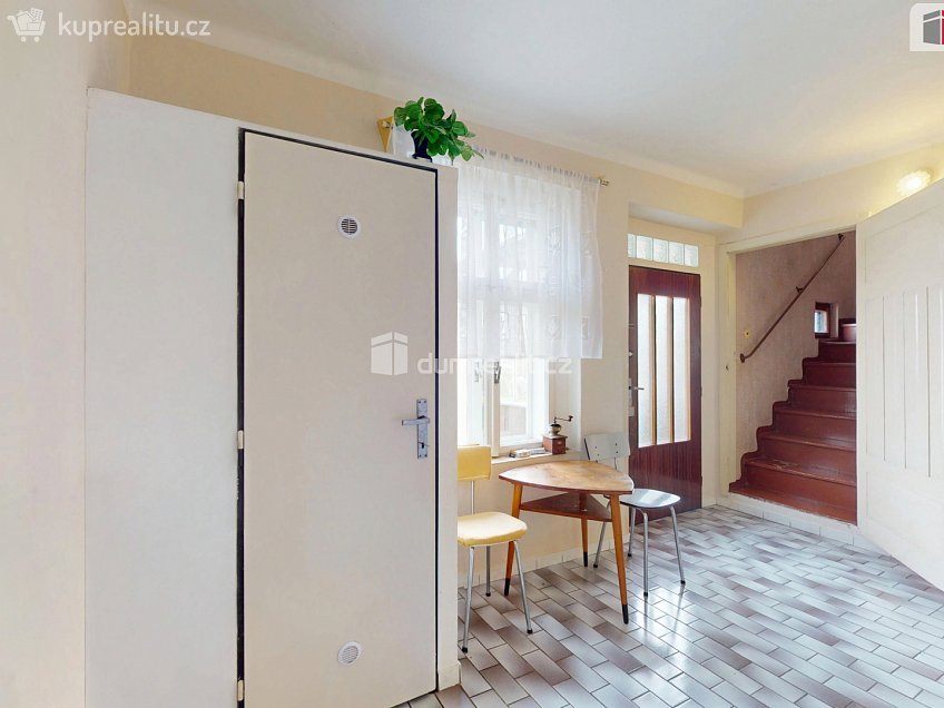 Prodej  rodinného domu 170 m^2 Petrohrad, Petrohrad 