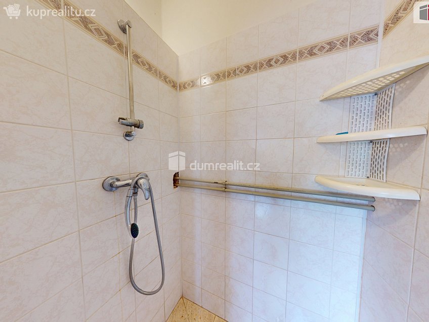 Prodej  rodinného domu 170 m^2 Petrohrad, Petrohrad 