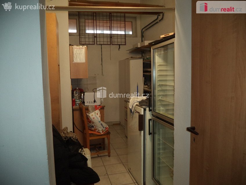 Pronájem  obchodních prostor 40 m^2 Mjr. Nováka, Ostrava 