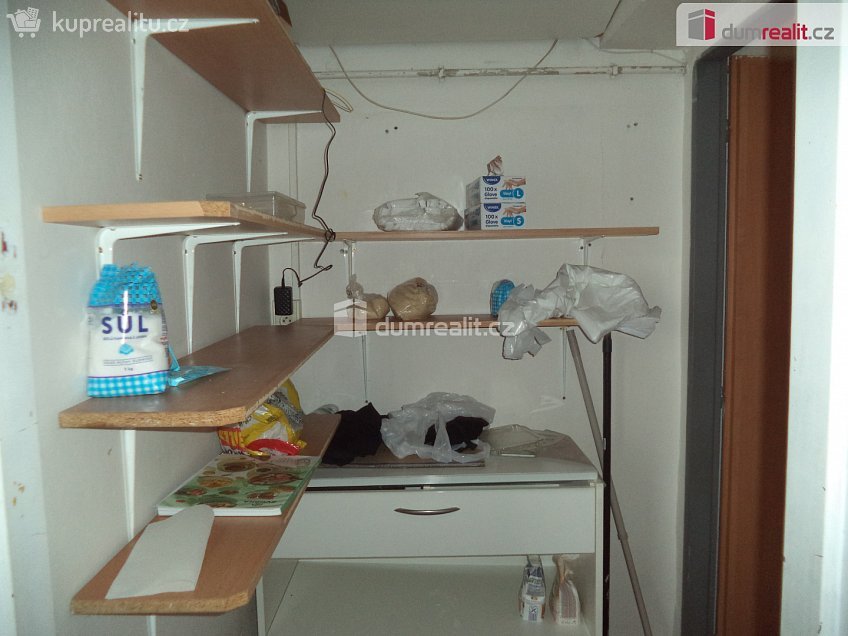 Pronájem  obchodních prostor 40 m^2 Mjr. Nováka, Ostrava 