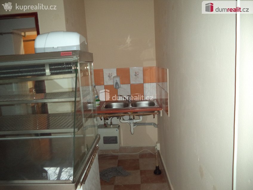 Pronájem  obchodních prostor 40 m^2 Mjr. Nováka, Ostrava 