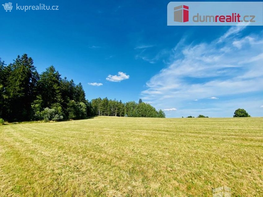 Prodej  stavebního pozemku 1469 m^2 Tři Sekery, Tři Sekery 