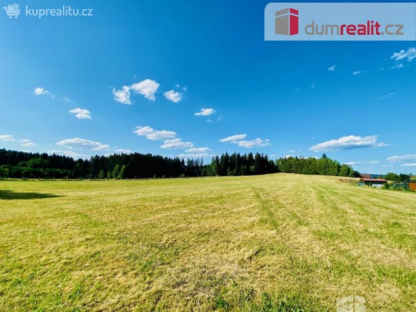 Prodej  stavebního pozemku 1469 m^2 Tři Sekery, Tři Sekery 