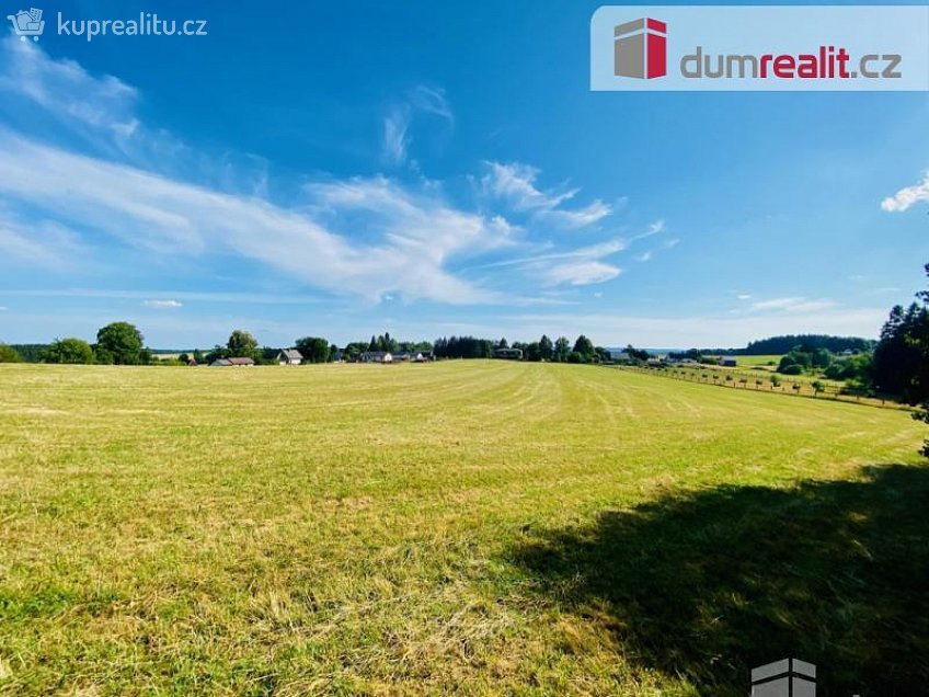 Prodej  stavebního pozemku 1469 m^2 Tři Sekery, Tři Sekery 