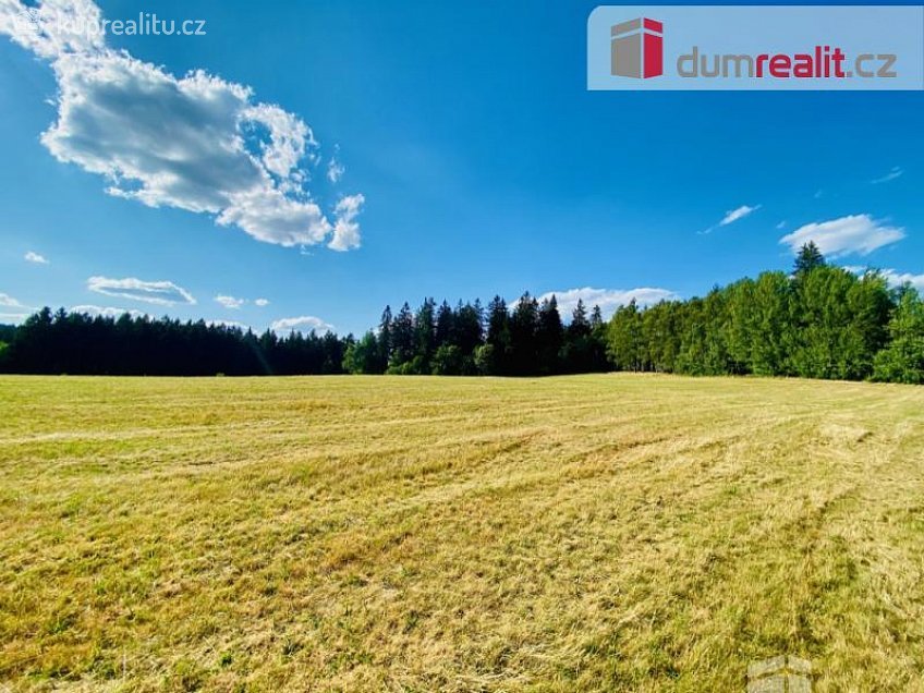 Prodej  stavebního pozemku 1469 m^2 Tři Sekery, Tři Sekery 