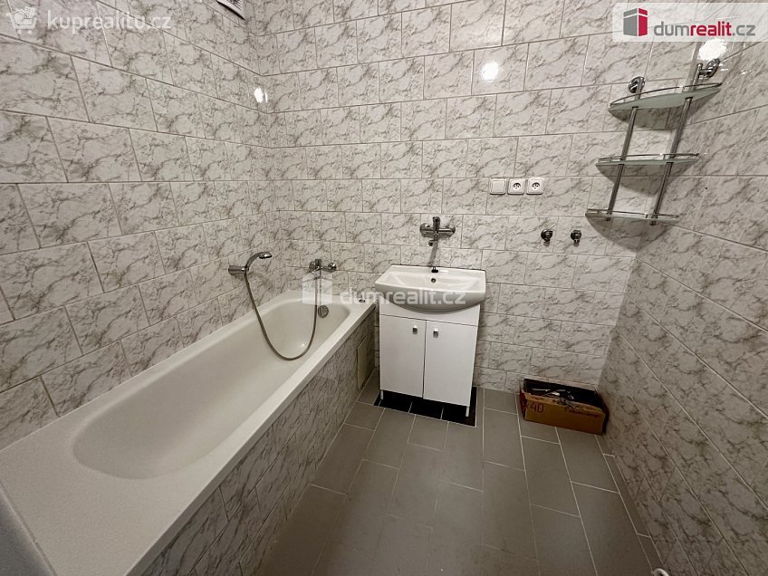 Pronájem bytu 3+kk 79 m^2 Masarykovo nám., Vizovice 