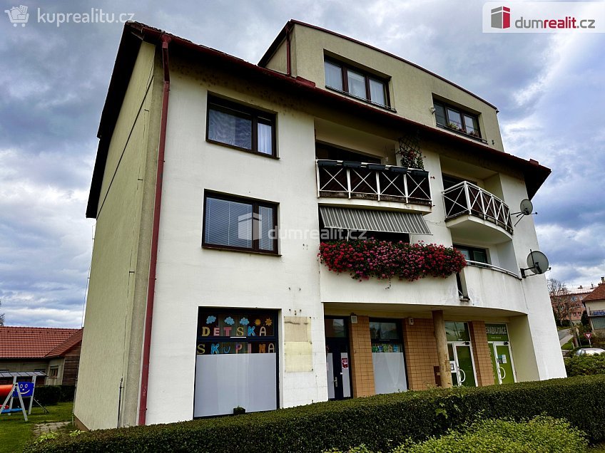 Pronájem bytu 3+kk 79 m^2 Masarykovo nám., Vizovice 