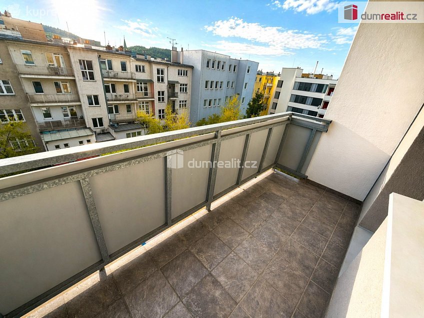 Pronájem bytu 1+1 32 m^2 Potoky, Zlín 