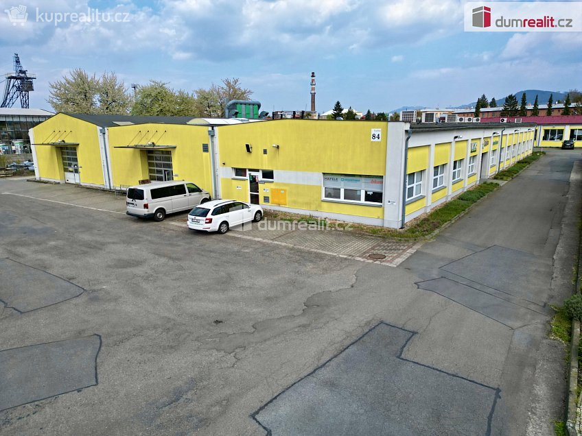 Pronájem  výrobních prostor 1100 m^2 Tovární, Holešov 