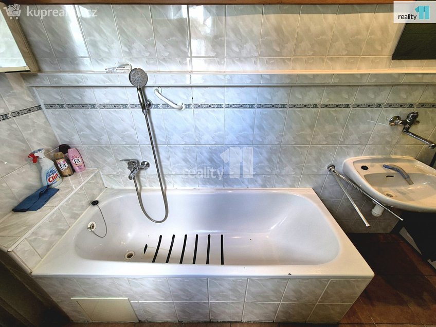 Prodej  rodinného domu 75 m^2 Poděbradova, Aš 