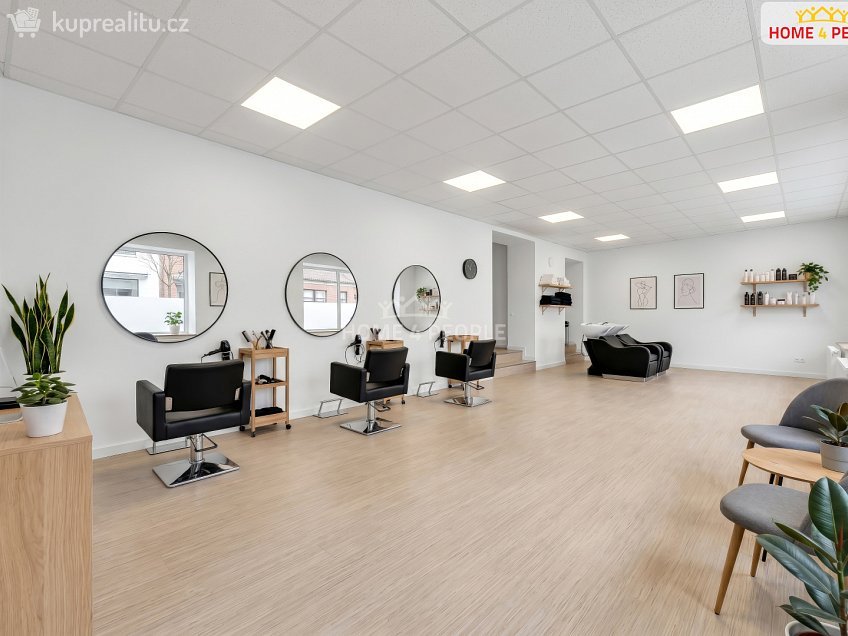 Prodej  obchodních prostor 60 m^2 Olivova, Říčany 