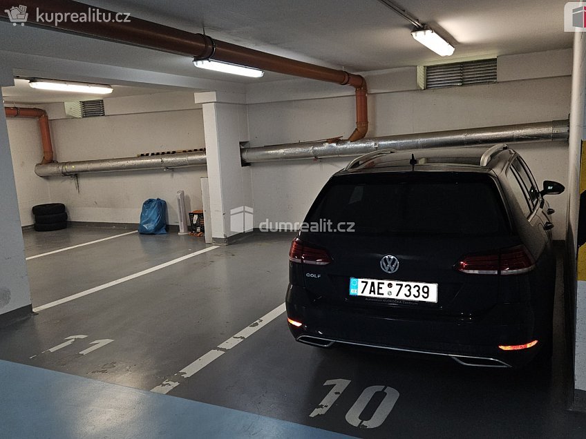 Pronájem bytu 2+kk 48 m^2 Chotěšovská, Praha 18 