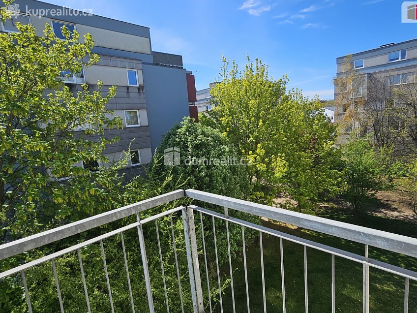 Pronájem bytu 2+kk 48 m^2 Chotěšovská, Praha 18 