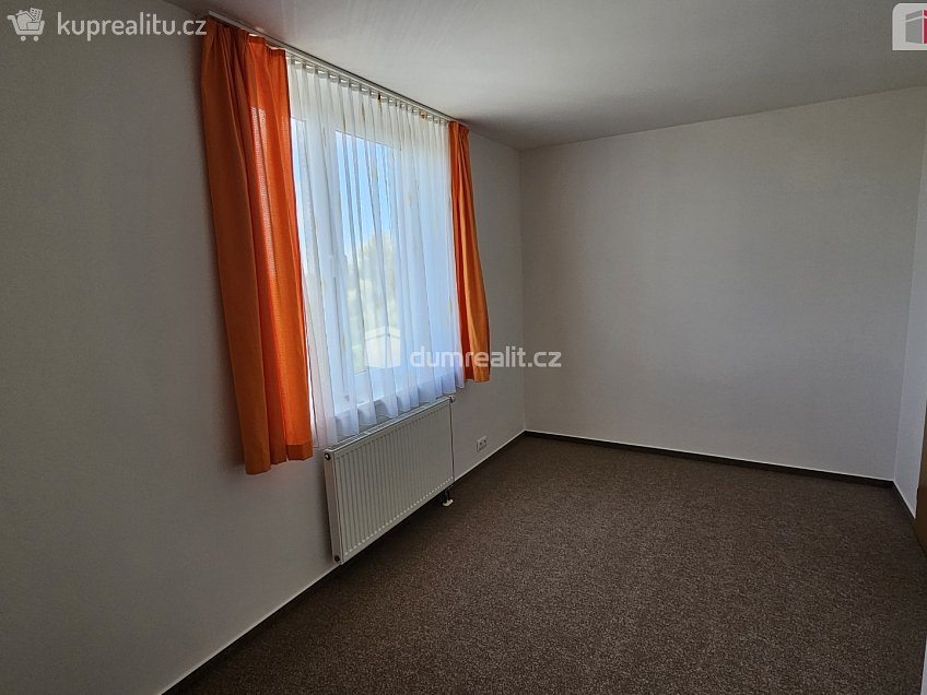 Pronájem bytu 2+kk 48 m^2 Chotěšovská, Praha 18 