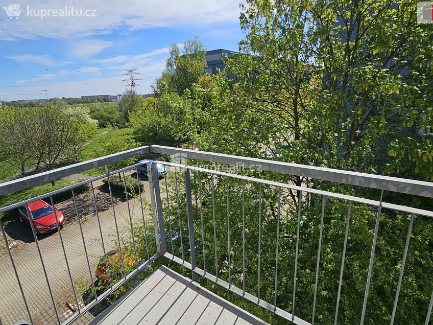 Pronájem bytu 2+kk 48 m^2 Chotěšovská, Praha 18 