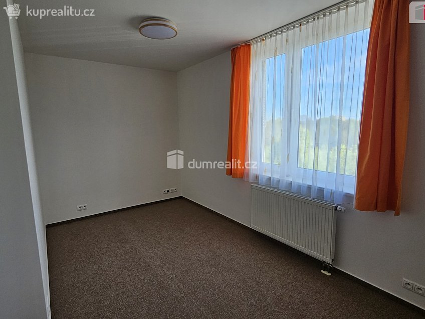 Pronájem bytu 2+kk 48 m^2 Chotěšovská, Praha 18 