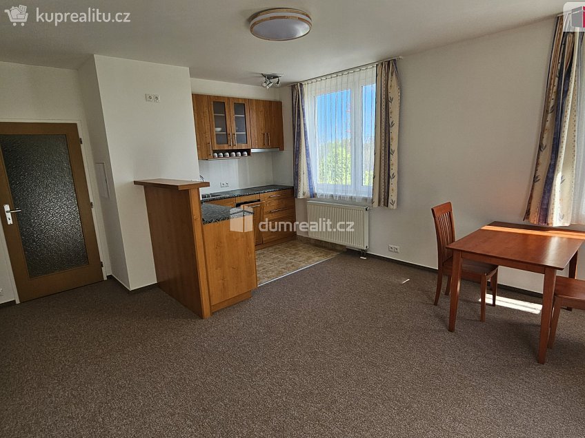 Pronájem bytu 2+kk 48 m^2 Chotěšovská, Praha 18 