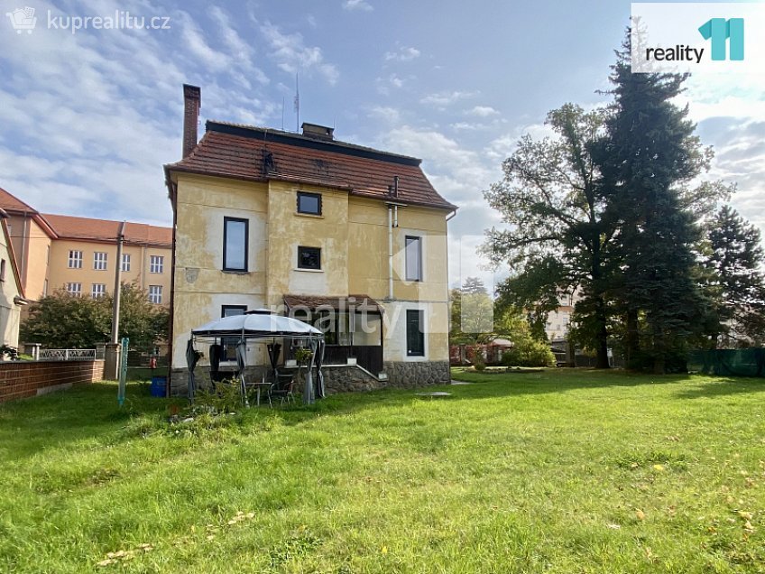 Pronájem bytu 1+1 35 m^2 Palackého, Dobřany 