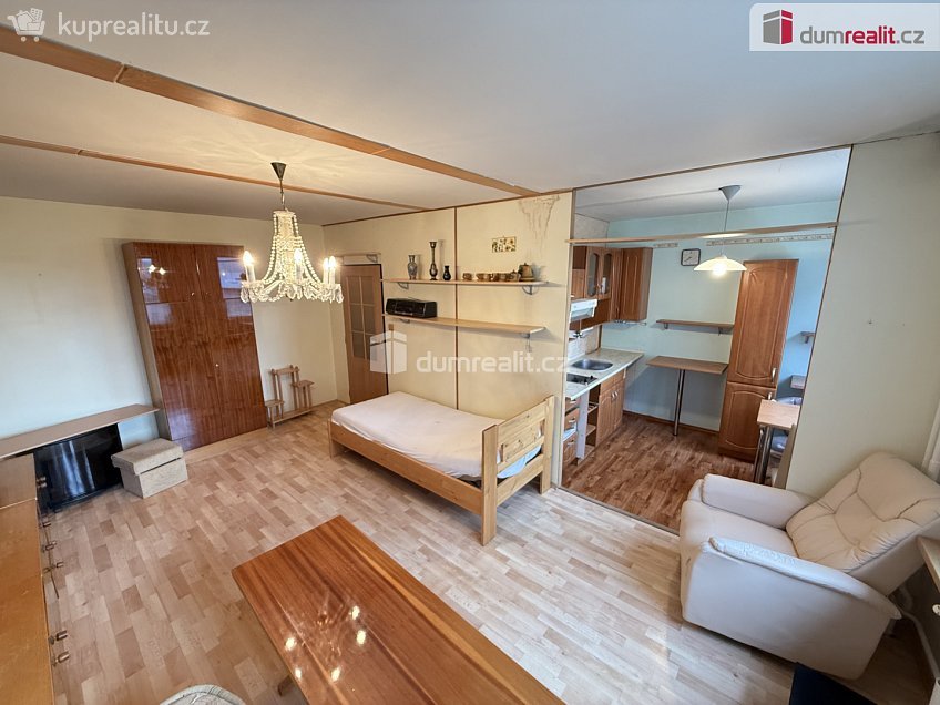 Prodej bytu 1+1 37 m^2 Nad Stadionem, Králův Dvůr 