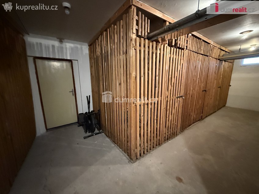 Prodej bytu 1+1 37 m^2 Nad Stadionem, Králův Dvůr 