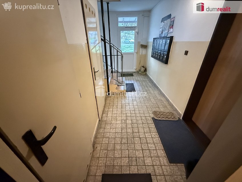 Prodej bytu 1+1 37 m^2 Nad Stadionem, Králův Dvůr 