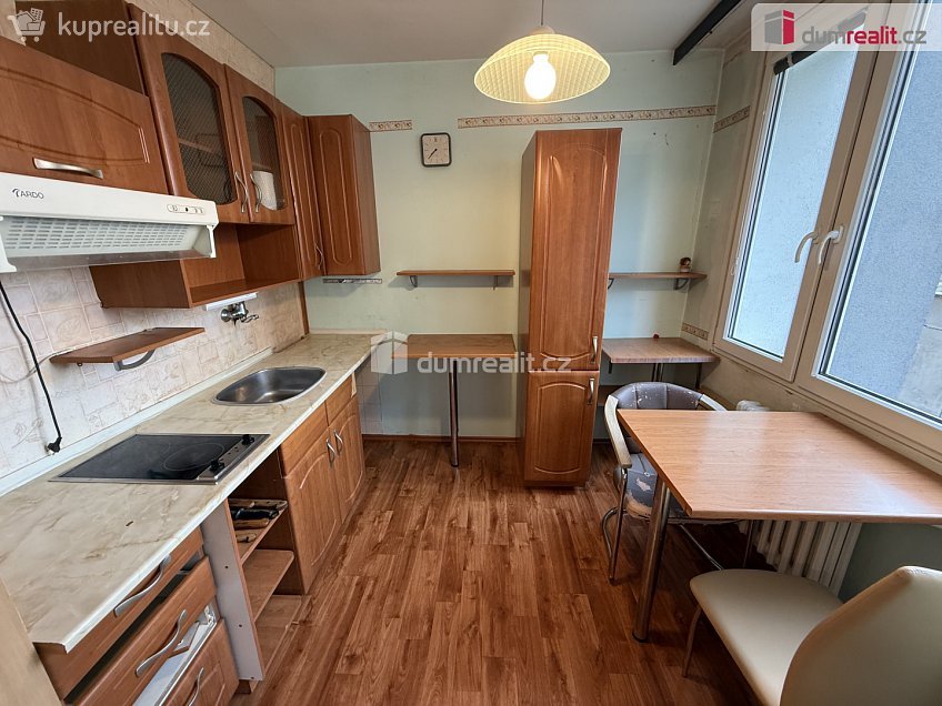 Prodej bytu 1+1 37 m^2 Nad Stadionem, Králův Dvůr 