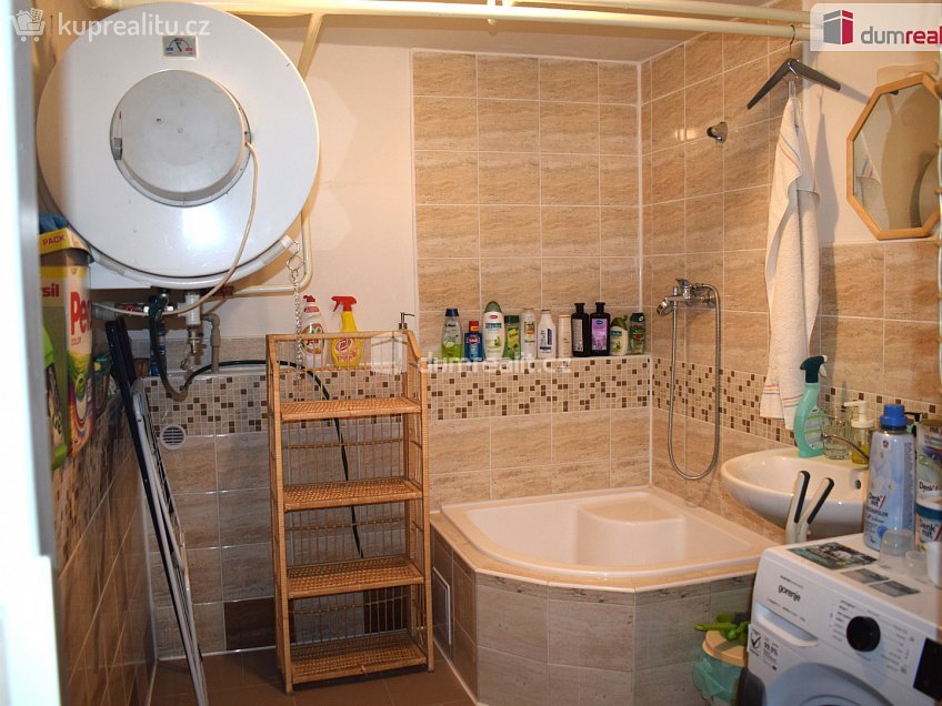 Prodej  rodinného domu 952 m^2 Žďár, Žďár 