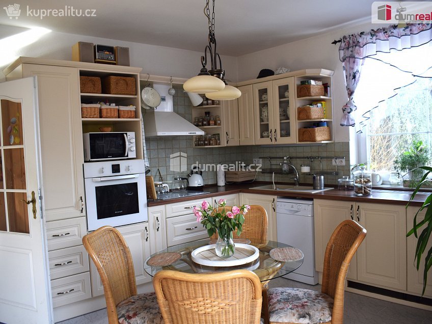 Prodej  rodinného domu 952 m^2 Žďár, Žďár 