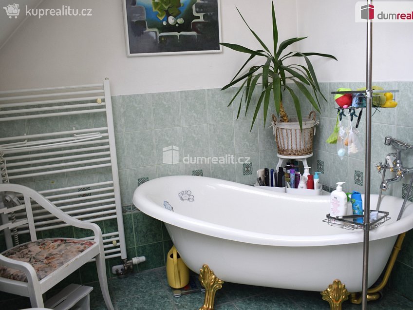 Prodej  rodinného domu 952 m^2 Žďár, Žďár 