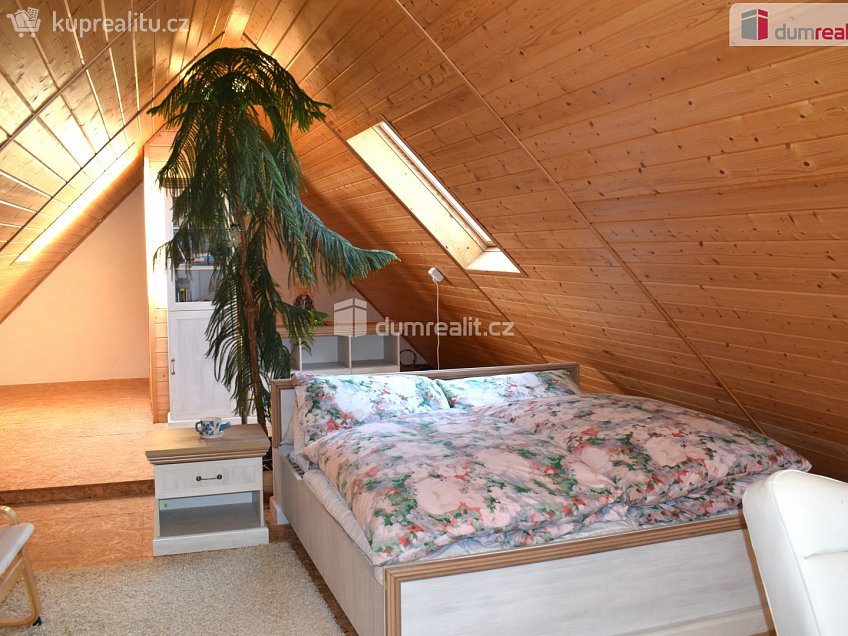 Prodej  rodinného domu 952 m^2 Žďár, Žďár 