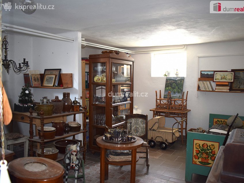 Prodej  rodinného domu 952 m^2 Žďár, Žďár 