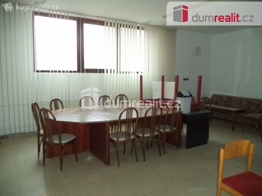 Pronájem  kanceláře 15 m^2 1. máje, Frýdek-Místek 