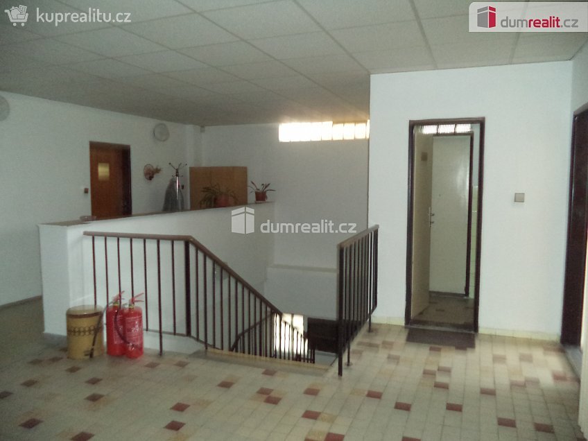 Pronájem  kanceláře 15 m^2 1. máje, Frýdek-Místek 