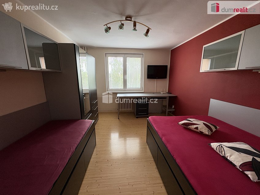 Pronájem bytu 3+1 78 m^2 Čechovská, Příbram 