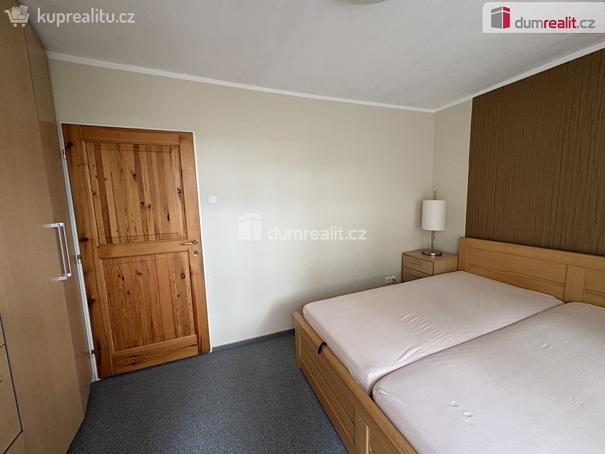 Pronájem bytu 3+1 78 m^2 Čechovská, Příbram 