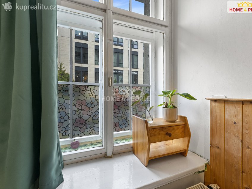 Pronájem bytu 2+1 52 m^2 Veletržní, Praha 7 