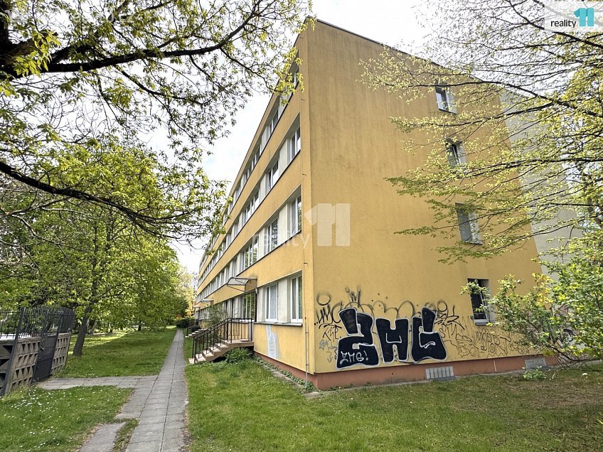 Pronájem bytu 3+kk 75 m^2 Vavřenova, Praha 4 