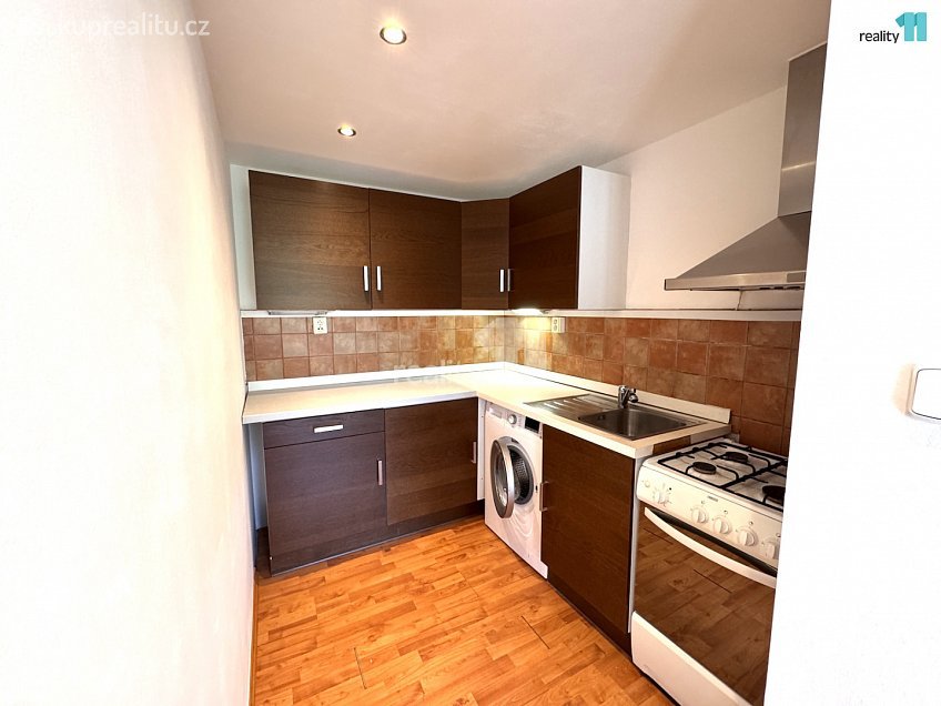 Pronájem bytu 3+kk 75 m^2 Vavřenova, Praha 4 